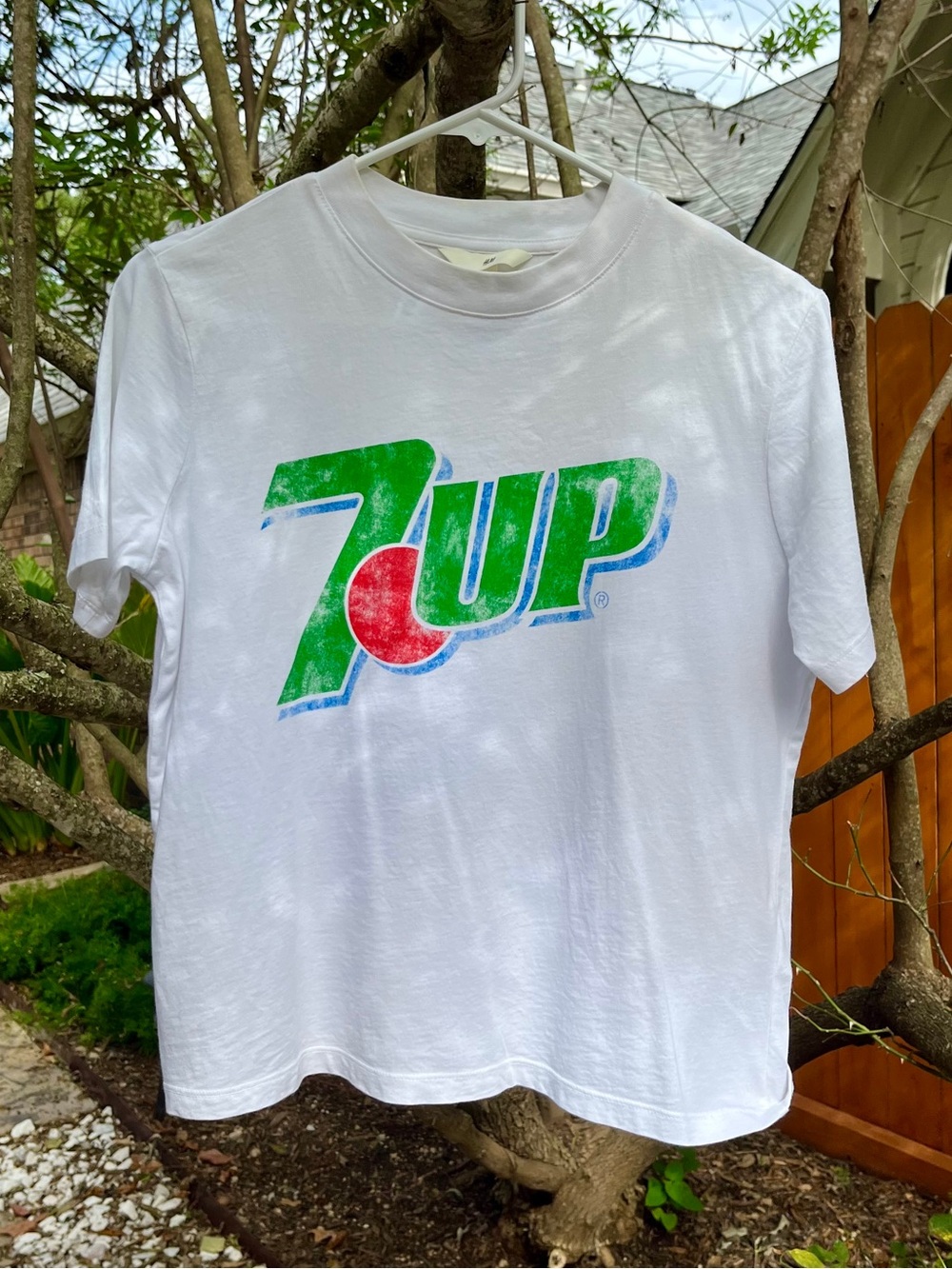 H&M White Short Sleeve Tee with Green and Red 7UP Logo